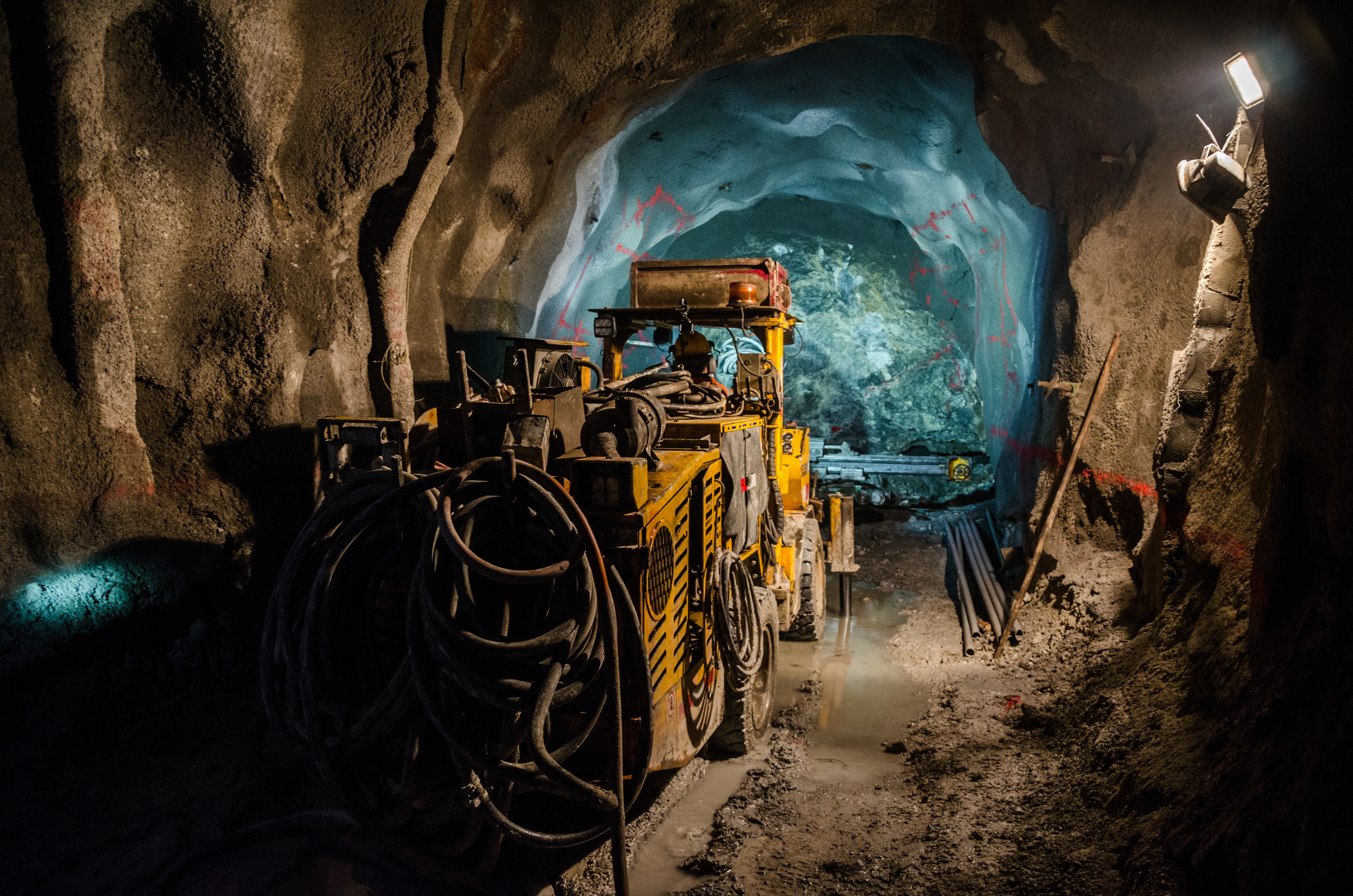 Mining_istk-904380126